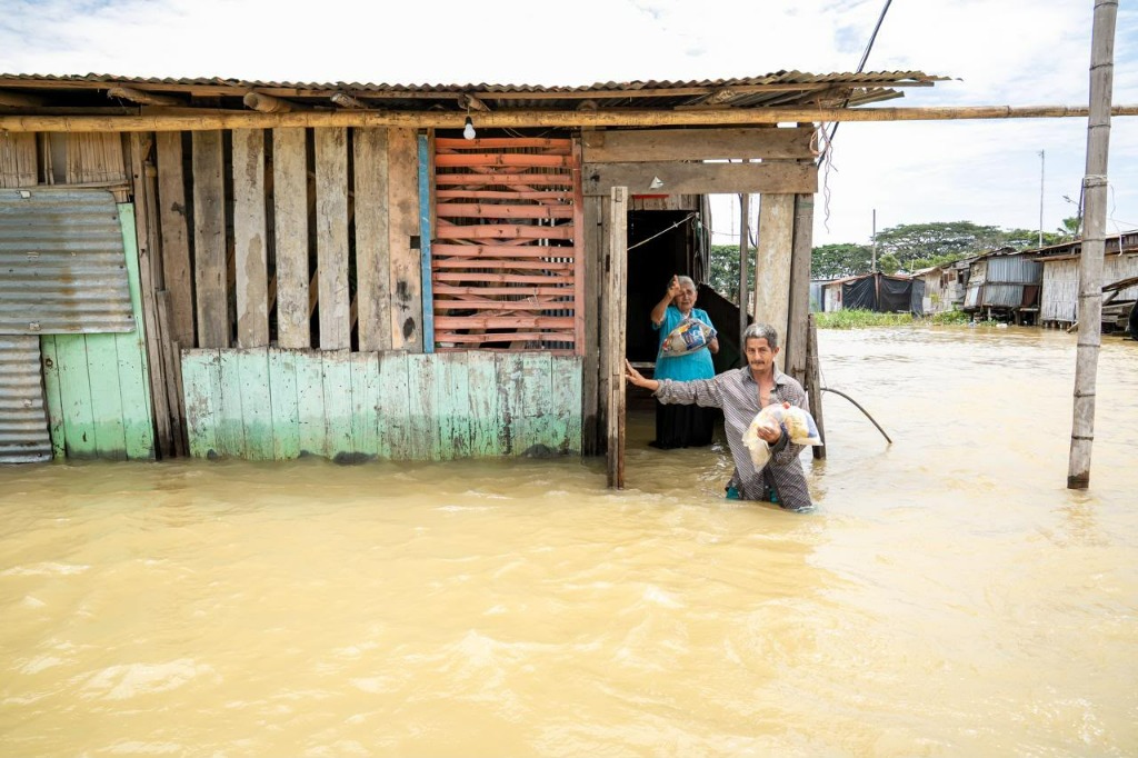 Entrega de Asistencia Inundaciones